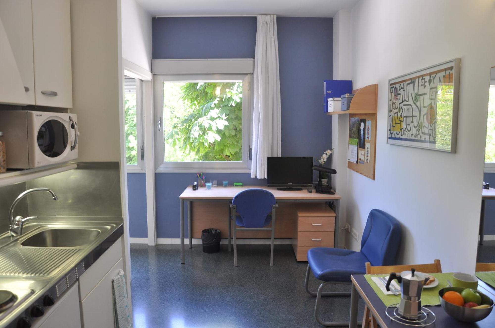 Residencia Resa Tomas Alfaro Fournier Apartment *
