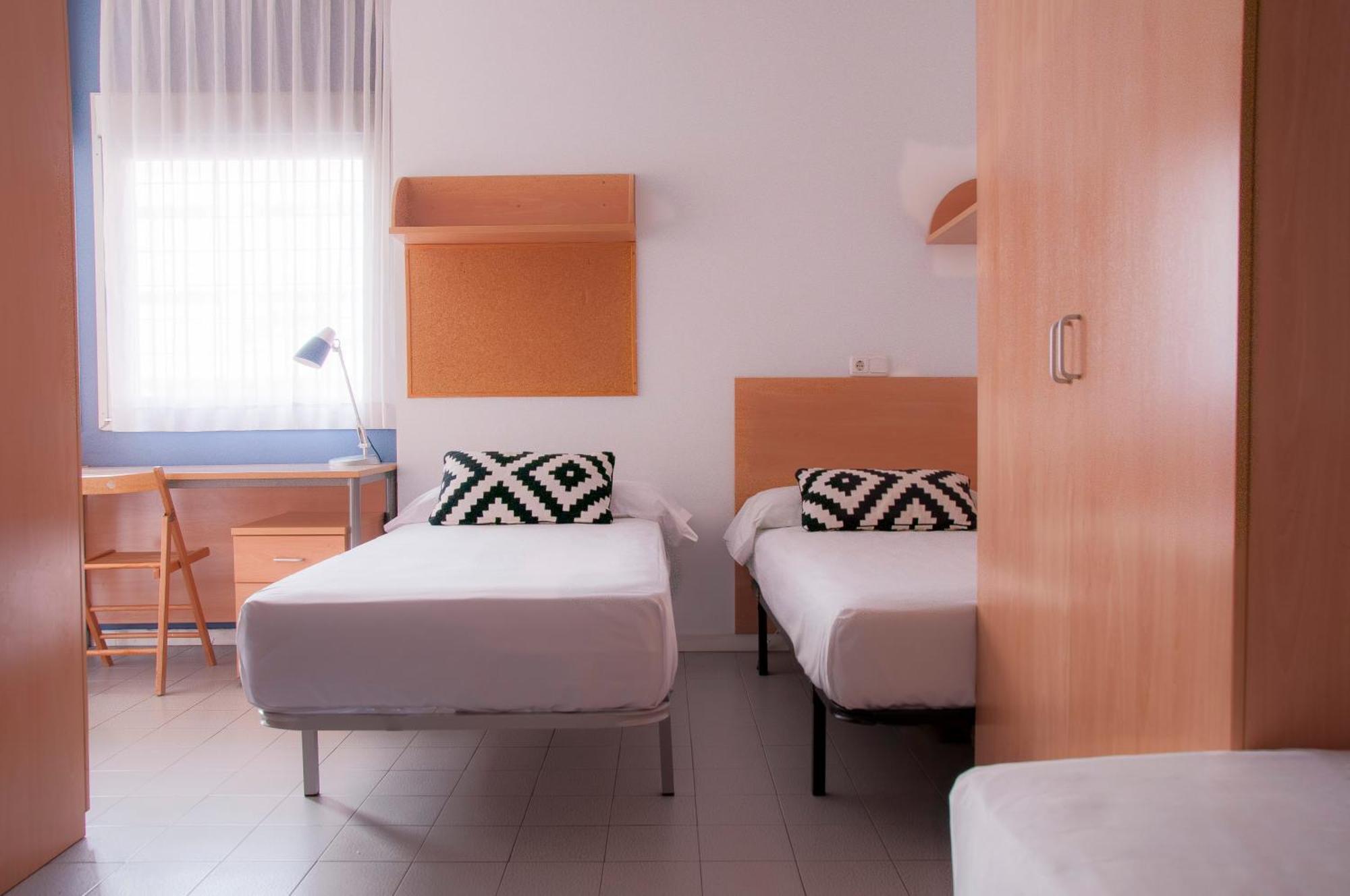 Residencia Resa Tomas Alfaro Fournier Apartment