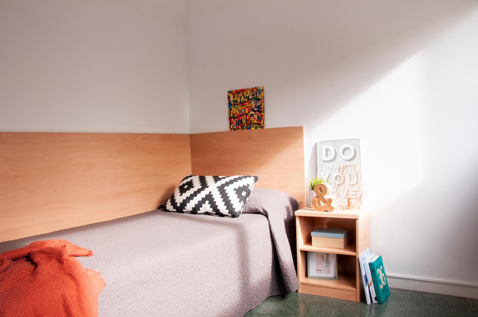 Residencia Resa Tomas Alfaro Fournier Apartment *